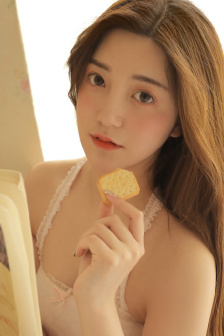 C的你走不了路SB